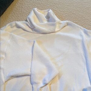 Cozy White Turtleneck Sweater Tahari Sport